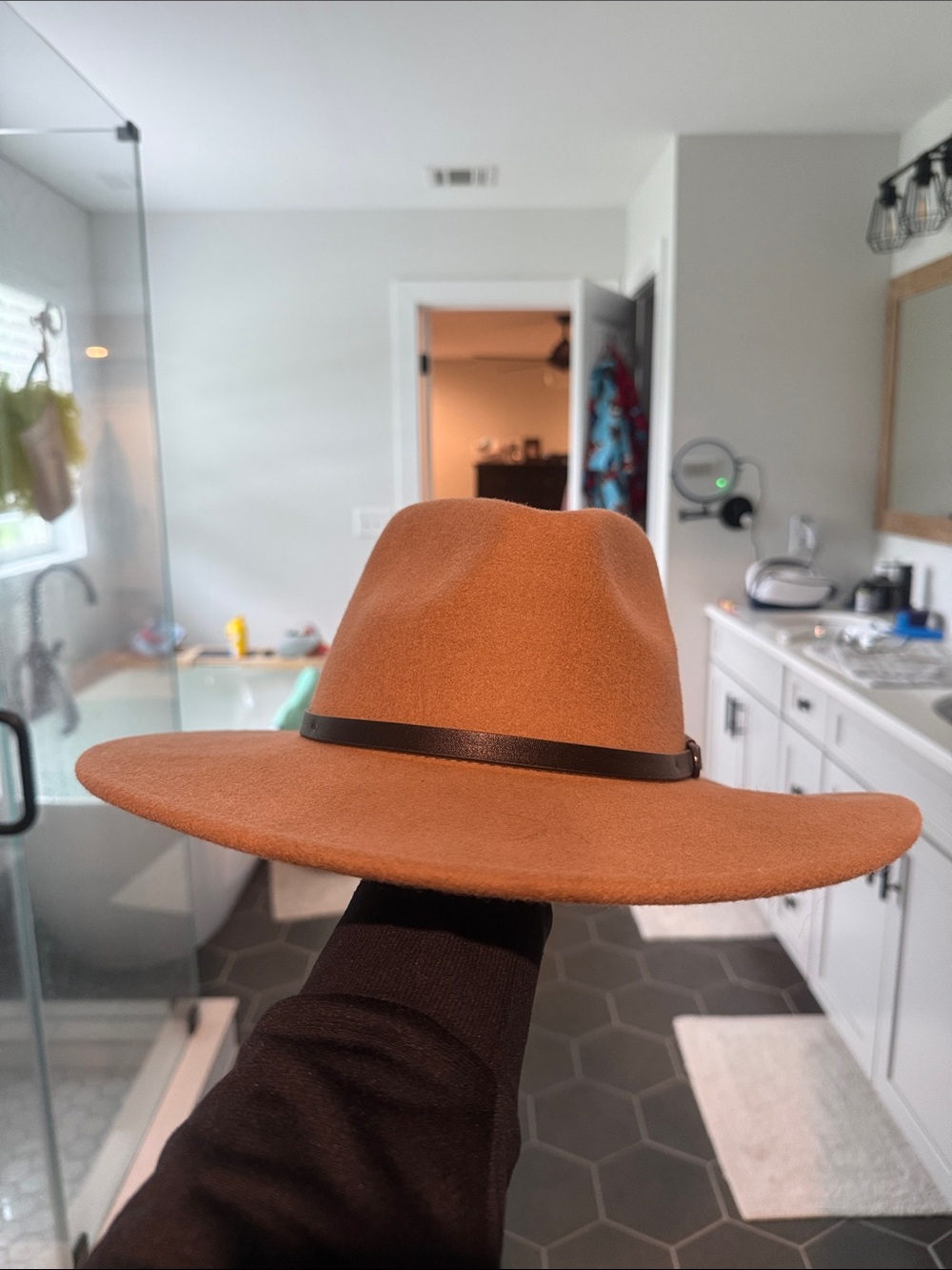 Classic Women's Felt Fedora Hat in Brown